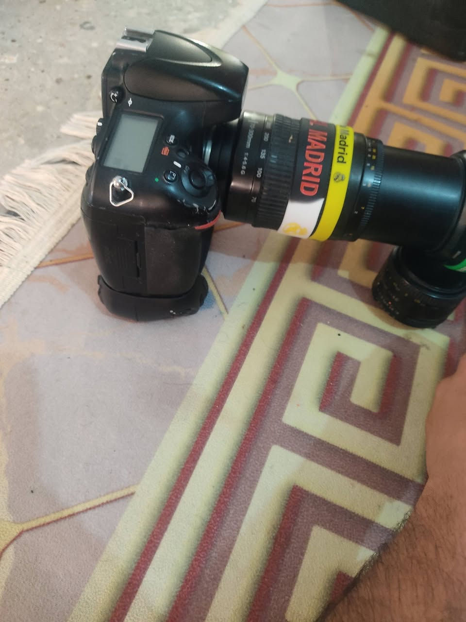 السلام عليكم كامره نيكون D800 فول فريم موصفاتها معروفه مع زوم رياضي 70-300 وعدسه 50 ملم للبيع او مراوس هم عادي نضافتها كدام عينكم ملحقاتها كفر جلاتيني وشاحنه وجنطه وفلاش خارجي


**إذا كنت صاحب هذا الإعلان وتريد حذفه لأي سبب، رجاءا أرسل رسالة إلى الدعم الفني**