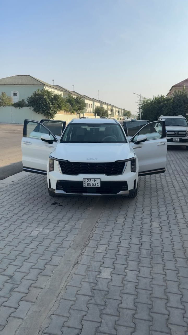 كيا سورنتو 🇰🇷 
مديل 2️⃣0️⃣2️⃣4️⃣
رقم /. اربيل الدولي . وكالة او تحويل
محرك / 6V
كفالة عامة  من صبغ وضربة وتبديل 
مواصفات 
شاشه كبيرة 
عداد رقمي 
كير ماوس 
حساسات اماميه وخلفية 
اشاره ترحيب بلمري 
مري كهرباء
بصمه ابواب مع لد ابواب 
صندوك كهرباء
بردات خلفية 
لد نهاري 
تبريد ٣ قطع 
سايد بريك دكمه 
ويل ١٩ 
استفسار 
*********** البصرة, العراق
