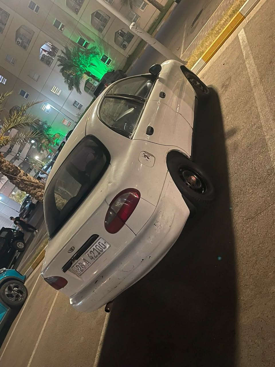 السلام عليكم
دايو لانوس موديل 2000 للبيع رقم نجف جديد انگليزي بأسمي وهزة وسنوية جديدة 2031 مكينة وگير مكفولات مكينة 1600مفتوح تخم تاير والكهربائيات شغاله. سنتر لوك مكاني بغداد مجمع بسماية السكني
السعر 25 وبيها مجال
***********
***********
