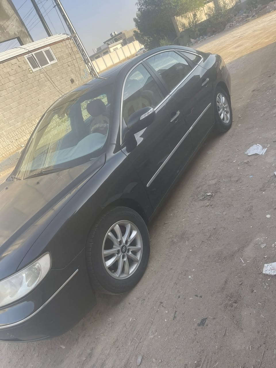 أزيرا 2010 خليجي كامل مواصفات فتحه أشاير بالمري بيه قطعتين وبارد قليل بالجنطه ابيعلك ٣ قطع محرك قبل شهر مال حاويه وكير قبل ١٠  أيام شاده بيه ملاحضات بسيطه تبريد ثلج تدفئه رقم اربيل دولي محرك ٦ سلندر (٢٧٠٠)  فول اقتصاديه ما تصرف مكان السياره الانبار فلوجه 
***********
***********
