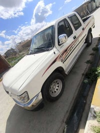 بيكم دير للبيع موديل 2006  رقم نينوى سنوية عظم عاج  گير محرك اكسل شاصي...