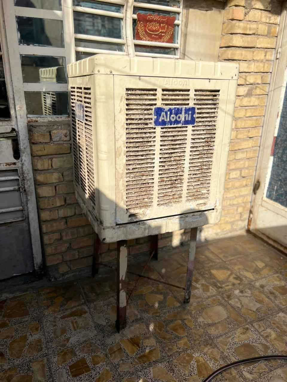 مبرده نضيفه محتاجه غسل فقط حجمها ٢ونص كشرها نضيف حيل نوع الونيا رايديها ب١٠٠ اللي يريدها يتصل علي الرقم ***********  او يتواصل عالفيس مكاني الدوره بغداد, العراق
