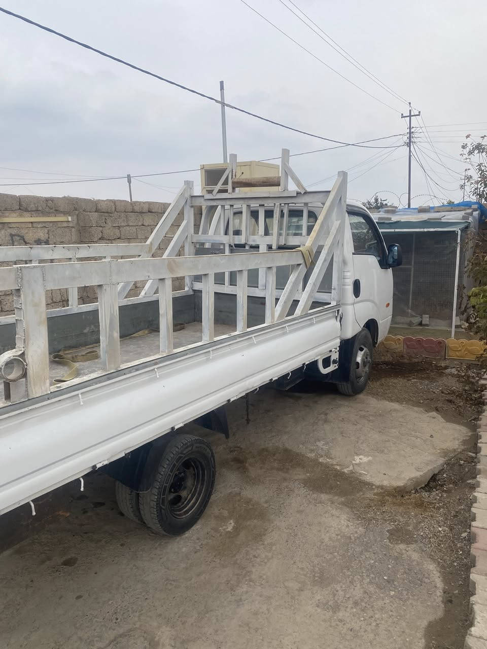 السلام عليكم كيه فحل ادوات للبيع موديل 2008 
محرك 26 
محرك كير اكسل كلها شرط صدر جديد تخم تاير جديد
كصه جديده 
الشراي يتصل 
***********
