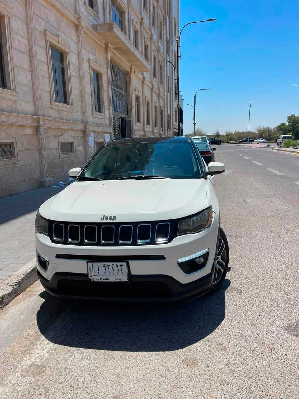 السلام عليكم 
جيب كومباس 2018 
حادثها جاملغ وبنيد 
موجود رقم الشاصي وتكدر تتأكد 
سنوية منتهية
السياره جاهزة كير مكينة حداده طخم تاير مابيهه اي نقص 

‪***********

هذا رقم راعيهه انا مكلف بلنشر

عنوانهه البصرة ابو الخصيب

