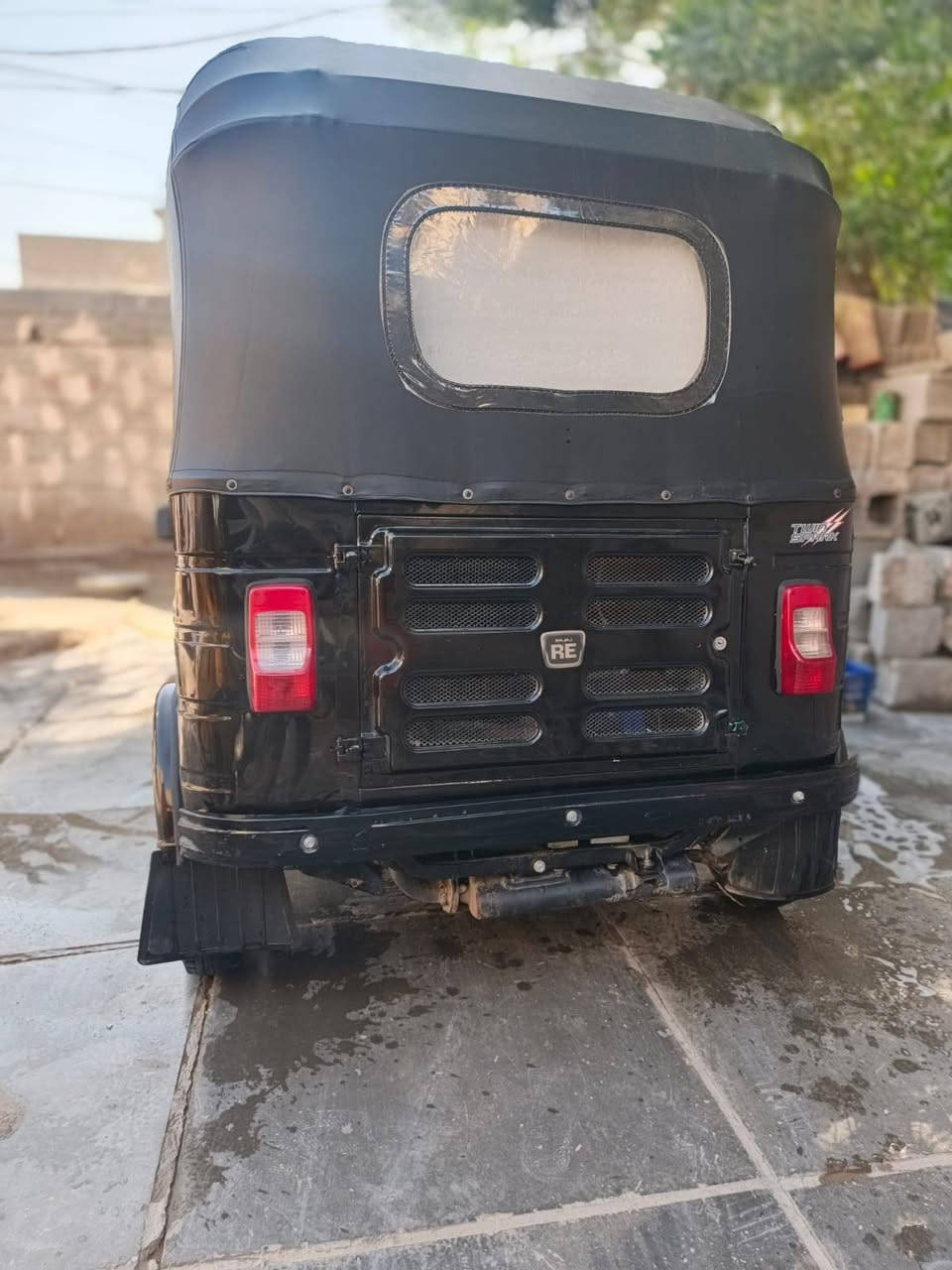 سلام عليكم تكتك البيع 20شهر 12رقم وسنويه تكتك مكفوله من الظربه وصبغ بيهه بس دوس معمره لسعر اتصل ودلل***********
