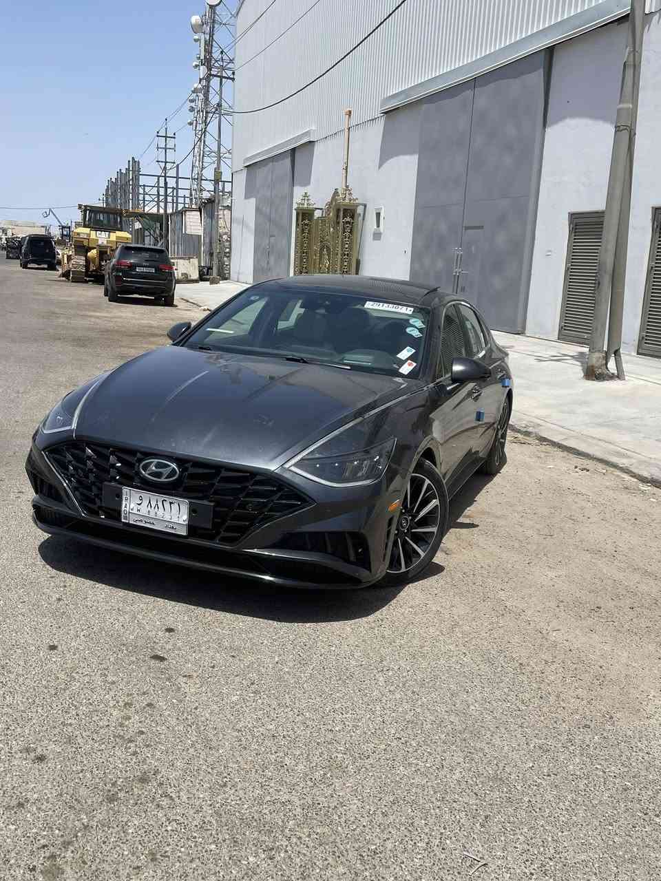 سلام عليكم 
سوناتا 2021 لمتد اعلى فئه قفلة المواصفات 
رقم بغداد 6 اشهر وتصير حره حادثها من امريكا مدكر وبنيد فقط يعني بس قطعتين صبغ ولباقي كله كفاله ما شاء الله بديها بلكارتون 
مواصفات السياره هواي راح اذكر شي بسيط مو كلهن 
5 كامرات 
تشغيل عن بعد 
تتقدم وترجع بلريمونت 
بانوراما 
داخل عسلي مميز 
تبريد تدفيه كشنات 
تدفئة ستيرن 
انارة داخليه متغيره 63 لون 
تبريد مناخي منفصل للسايق والراكب 
مساجد بلكشن 
خزن ميموري 
4ردارات على كل السياره 
داتا شو عرض على الجامه 
اشاير كامرات 
سستم بوس 12 سماعه 
وبعد هواي مواصفات ... السعر 163 وبيها مجال 
*********** بصره
