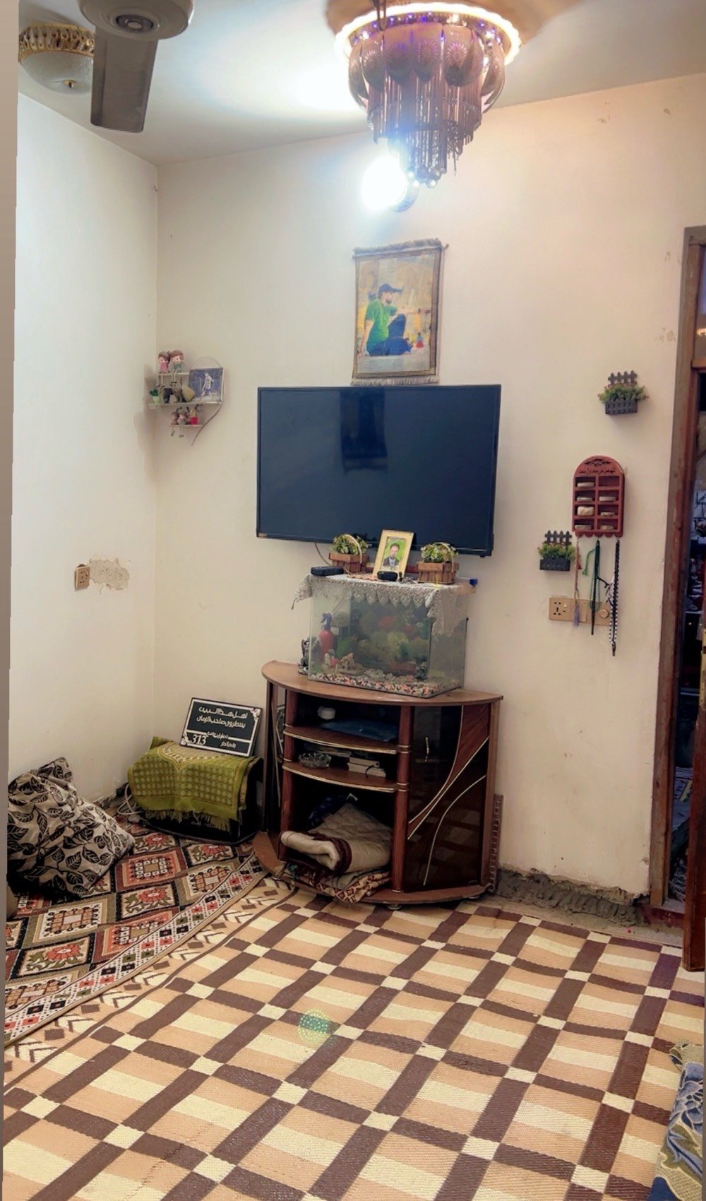 50 متر تجاري شارع سايدين الخطيب الزراعي قرب ماركت الخطيب 3 غرف نوم وصاله وتشجير ***********