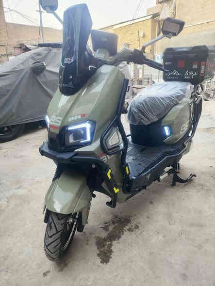 السلام عليكم درجة شحن نوع تايلج جديد موديل 26  زيرو استعمال 5 ايام  *********** سعر 950 بيها مجال عنوان بغداد ساحة الوثبة 6بطارية مسطرة ملف 2000 سرعه 85 حقيقي تمشي مسافه 80 كيلو وصل موجود
