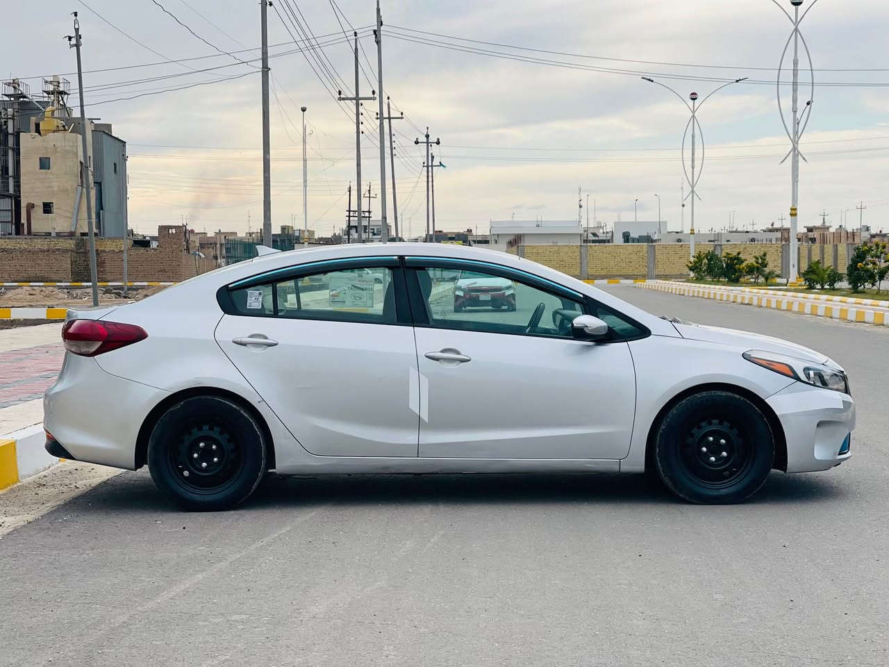 سلام عليكم فورتي 2017حره تحويل ثاني يوم وارد مريكي صور الحادث بلمنشور كفاله ضربه وصبغ وتبديل ماعده جاملغ امبدل اصلي مواصفات سياره كامره دوار تحكم سترين مكينه 2000 دوش جاهز الخير مكينه كير تبريد حداده مكان سياره الناصريه 
السعر 113 وبيها مجال
الرقم *********** ناصرية, ذي قار
