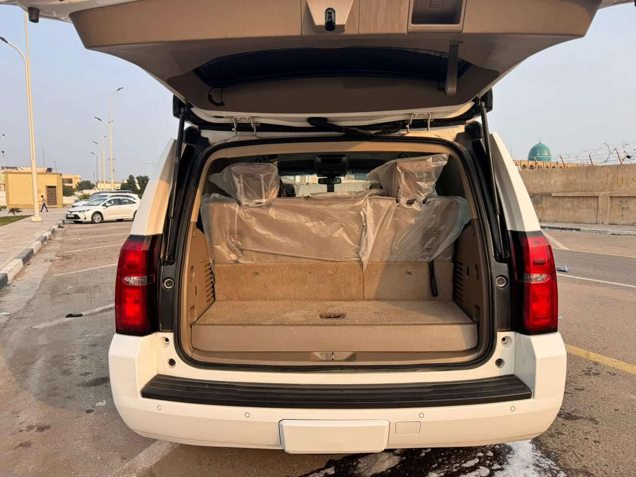 للبيع او مراوس 

يالله السلام عليكم ادوات ادوات كفاله عامه من الدعاميه للدعاميه كفاله صبغ وضربه وكصه وعشائر الخير كفاله كلش
� للبيع شفروليه تاهو 2016  – فئة LS 🚘 

ملاحضة
السياره متومه كامله حته الشاصي متوم سياره جاهزه حاسبه كلش سنويه 29

🔹 الموديل: 2016
🔹 الفئة: LS
🔹 اللون: ابيض
🔹 المحرك: V8
🔹 ناقل الحركة: أوتوماتيك
🔹 الدفع: خلفي
🔹 عدد الركاب: 8
🔹 الوقود: بنزين

🛠 المواصفات:
✔️ نظام تثبيت السرعة
✔️ شاشة وسطية+قاصة
✔️ بلوتوث + AUX + USB
✔️ مكيف قوي أمامي وخلفي
✔️ تحكم بالمقود 
✔️ كراسي مخمل قماش
✔️ جنوط وكالة
✔️ مرايا كهرباء
✔️ سنتر لوك + ريموت

✨ المكينة الكير والشاصي كفاله

📍 العنوان بصره 
💰 السعر 180$ قابل للتفاوض 

📞 للتواصل: خاص / ***********
