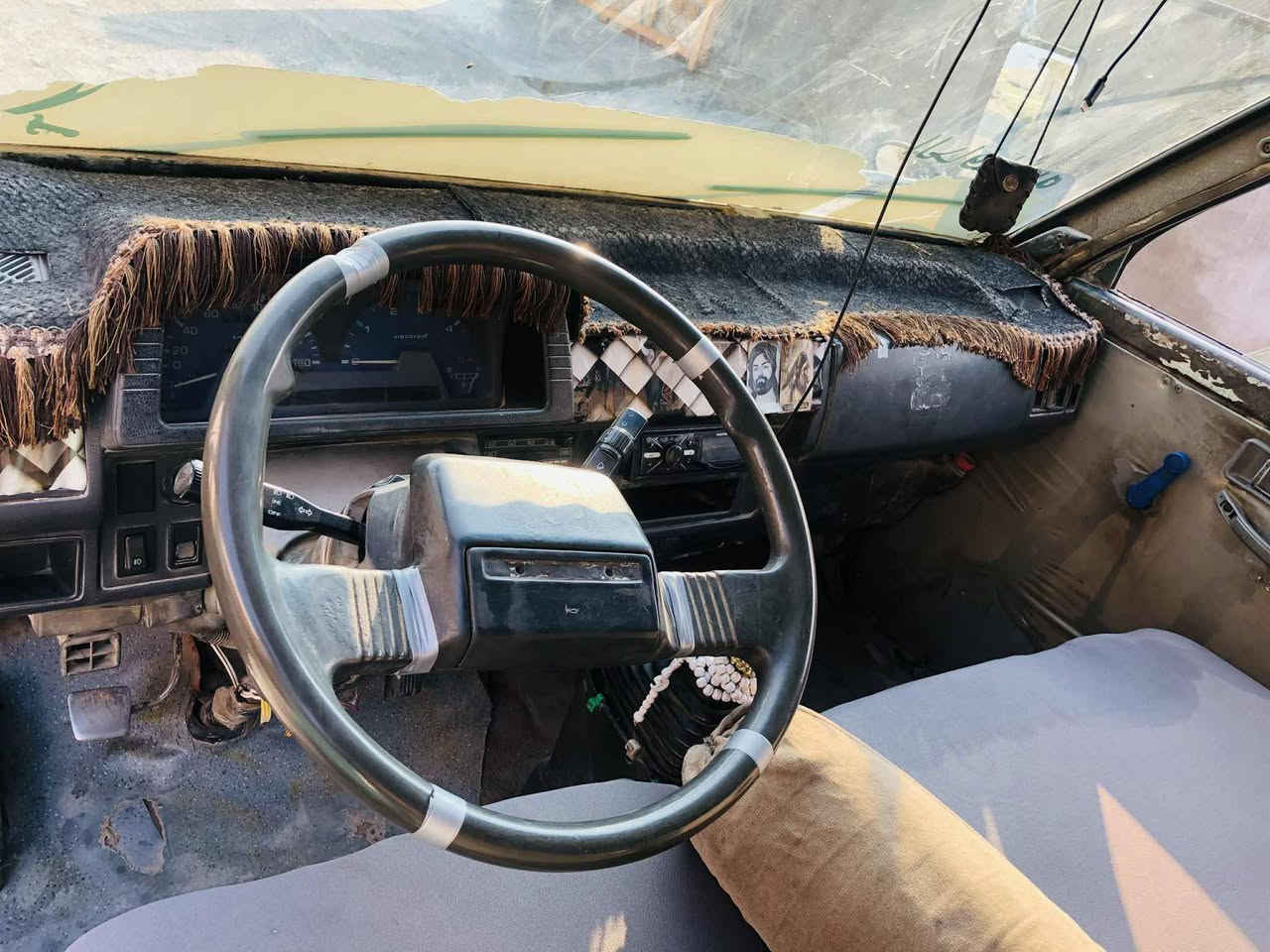 السلام عليكم كيا بستا موديل1994 حلوه صدر نص عمر تخم تاير بتري جديد سنويه صاقطه سنه مكينه كايمه شواصي كفاله تحويل مباشر السعر  25وبيه مجال ***********
