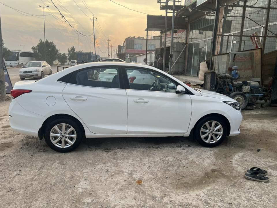 السلام عليكم شانجان السفن  موديل 2022 للبيع او المراوس بشانجان ايدو بلس موديل 22 او 23  
السياره كفاله عامه من الصبغ   سنويه بأسمي لل 2027 السياره احلى من الصور السعر 95 وبيه مجال بسيط الاستفسار ***********
