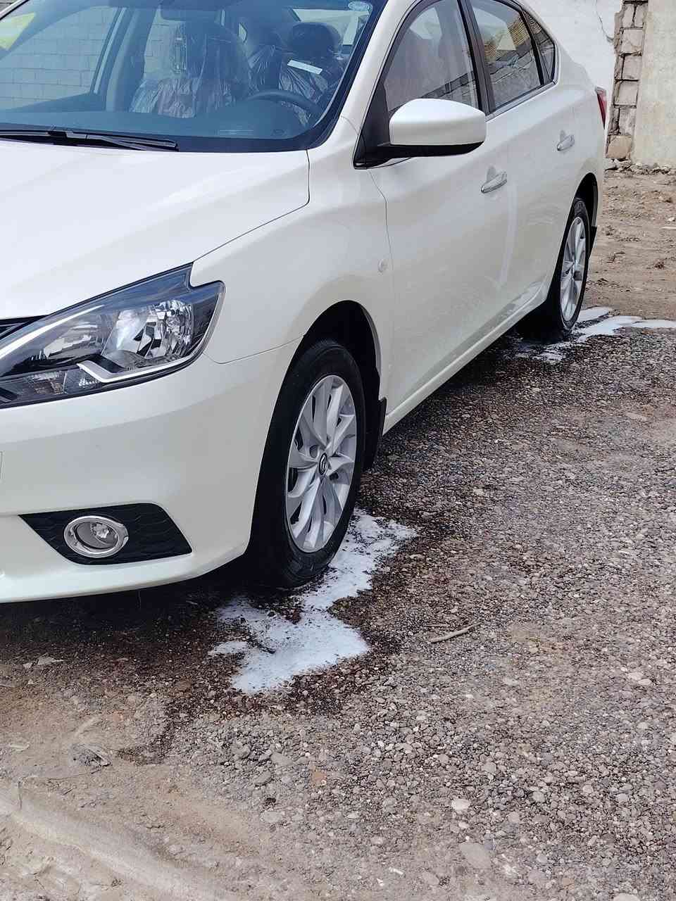 سنترا 2025 داخل جلد أحمر 6500 ماشيه رقم أربيل كفاله عامه السعر 127 بكان بغداد حي البتول ***********
