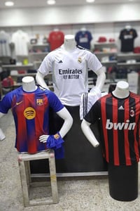 دريسات اندية • احذية رياضية • عدنه