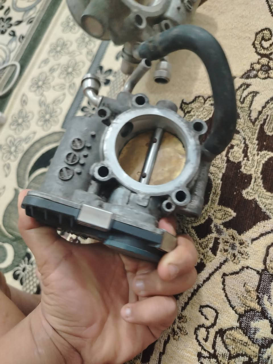 السلام علیکم جويترات افيو أمريكي شغالات سعر الواحد 30 وبي مجال مكاني حله حي المعلمين رقم الهاتف ***********
