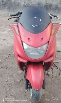 ماجستي • سكوتر