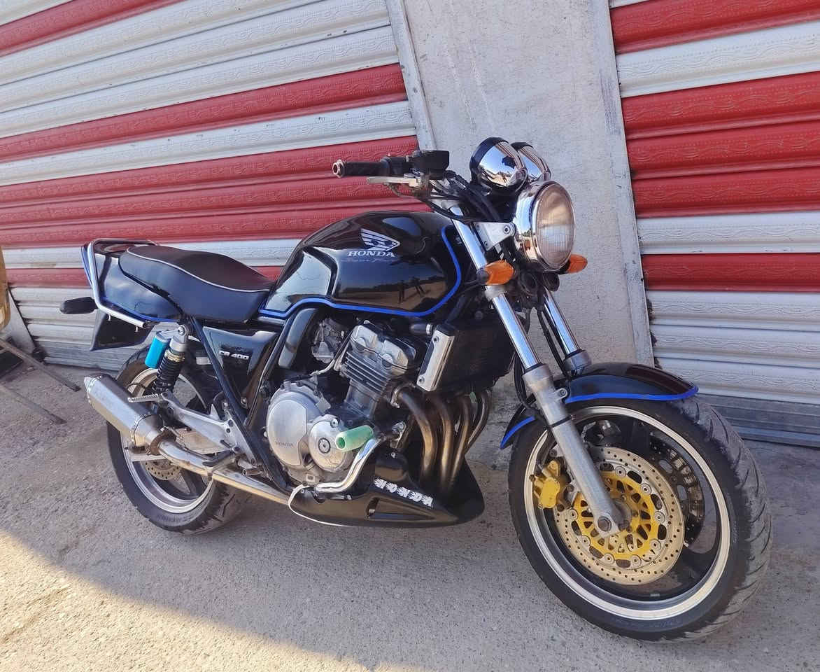 البيع سي بي فور كفاله عامه دراجه وراق مكاني كوت شيخ سعد السعر مليون ٩٥٠ وبيهه مجال ***********
