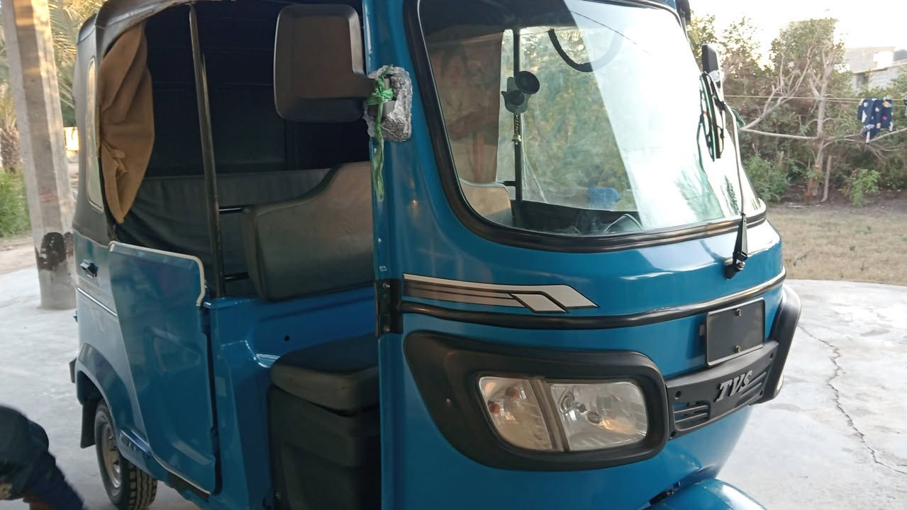 السلام عليكم تكتك للبيع تي فيس موديل 2022 مكفوله لا صبغ ولا معجون رقم وسنوية انكليزي ***********
