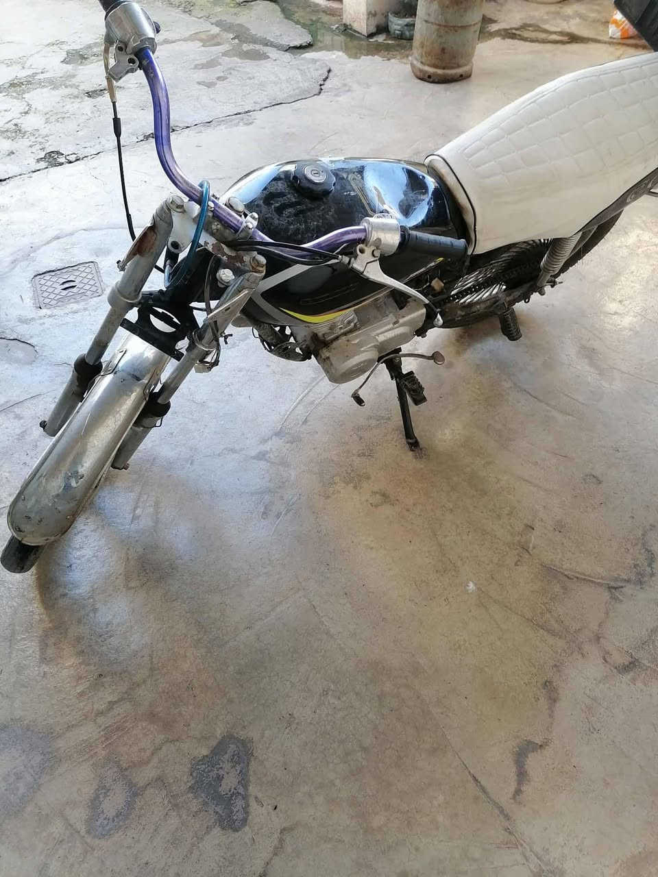 السلام عليكم مطور للبيع محرك نضيف شاصي شرط كهربايت ماكو يشتقل هندر واحد ☝تيرات جديد السعر 250او بي مجال للشراي خابر او دلل ***********ملاحضه مكلف بل نشر
