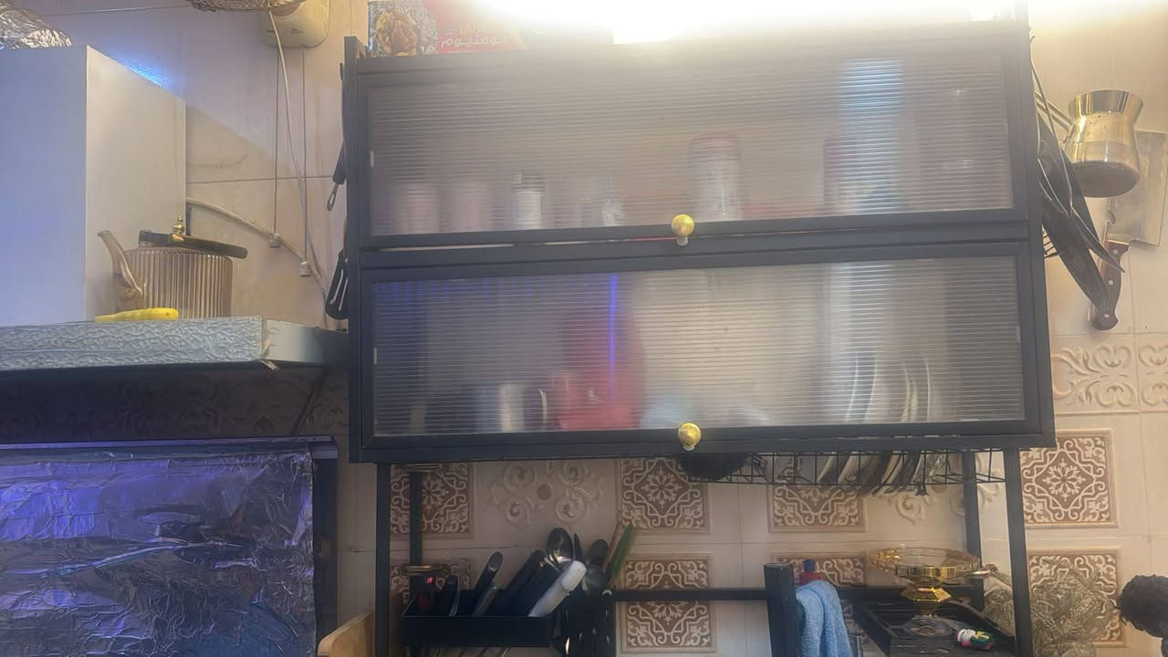 ٩مقاعد نظيف جدا السعر ٣٢٥الف
كاونتر قطعتين مع مرشحه السعر ٣٥٠الف 
مكان أبو غريب مجمع الزيتون السكني 
***********
