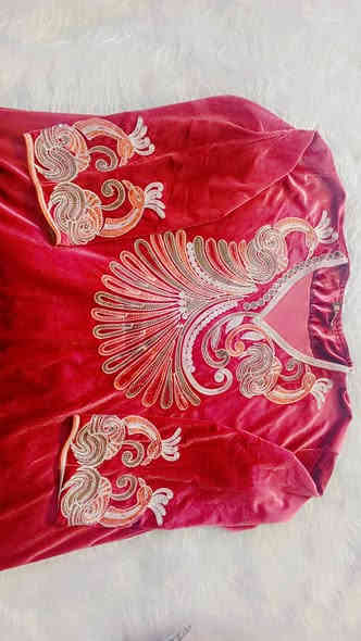 السلام عليكم دشاديش قديفه درجة اولى خامه اجنن وبيهن الوان مختلفه وموديلات مختلفه السعر 15الف عرض خاص التوصيل مجانا ‏‪***********‬‏. الحجز على هاذه الرقم
