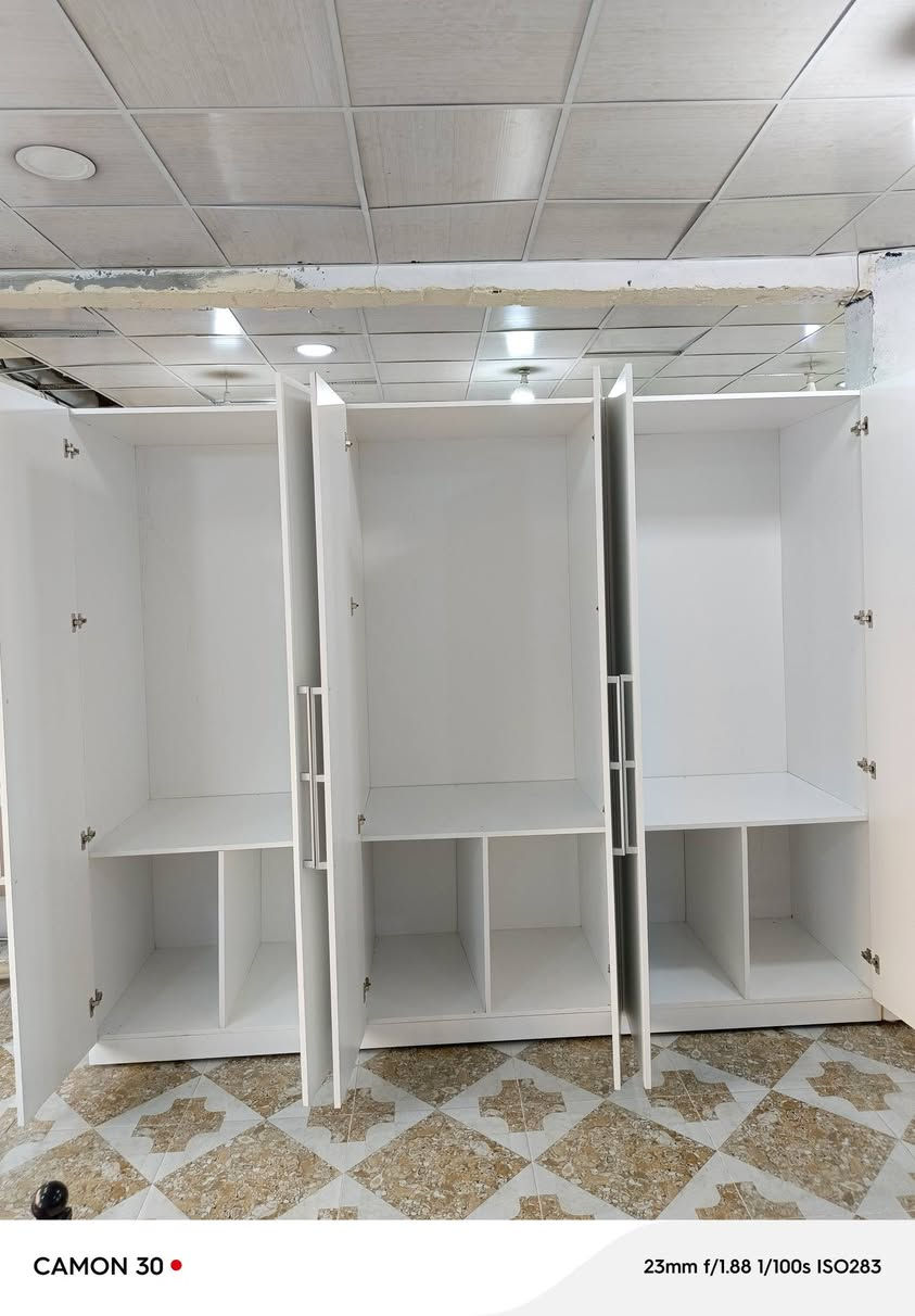 ناونيشان/ سليماني/ كانيسپيكه/ پيشانگاي مه ليك

كانتؤري/٦ تاك/ ده ستكرد/لؤك  /تازه به كار نه هاتو

MDFمؤديلي  تازه /   موادي

دريژي/٢٧٠سم/به رزي/٢٢٠سم/ قولي/٧٠ سم

هه ربه ريزي/خوازياره ئه تواني/په يوه نديمان پيوه بكات

گه ياندنيشمان /هه يه بؤ سه رجه م شاره كان

***********  viber 👉🚚
