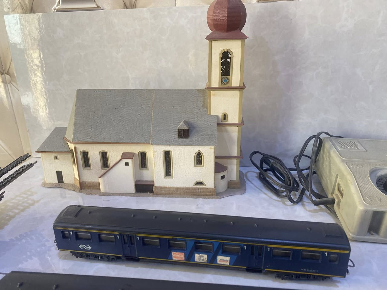 متوفر قطار 🚂 إيطالي كامل مع محلقاته كهربائية 
يوجد توصيل 
تواصل خاص


**إذا كنت صاحب هذا الإعلان وتريد حذفه لأي سبب، رجاءا أرسل رسالة إلى الدعم الفني**