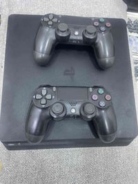 بلايستيشن 4 • مهكر • 2 جوستك