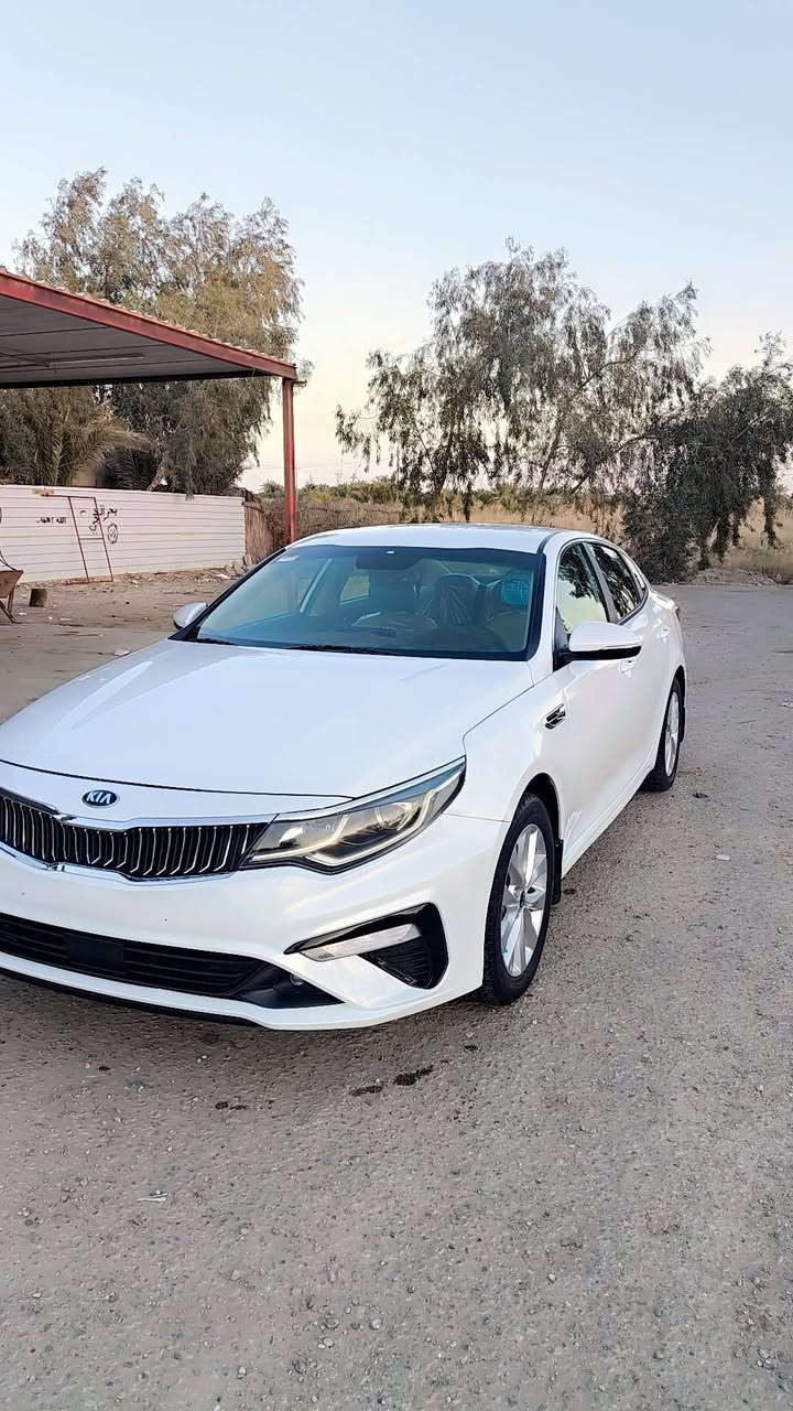 السلام عليكم كيا اوبتيما موديل 2019 شكل 20 كفالة  رقم بغداد انكليزي محرك 2000 سياره ماشيه 72 جديده معنه الكلمه سياره على وضع الشركه اخت الزيرو _الناصرية _سوق الشيوخ سعر 178
***********
