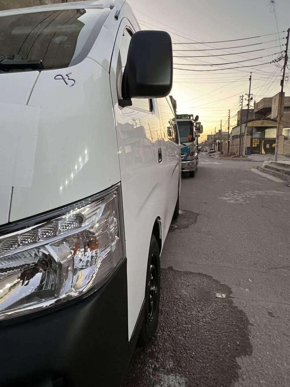 سلام عليكم نيسان يورفان للبيع موديل 2020كفالة من الرصعةسيارة جديدة وماماشية وسنوية جديدة بسمي صفر غرامات صفر هيئه منضومة غاز بيهة شغالة السيارة على وضع الشركة ماشية 88الف السعر 260وبيهة مجال السيارة جانت بلمطار ممشتغلة عبرية كاعية مدوشمة جديد مكان السيارة بغداد العبيدي وهاذ رقمي ***********
