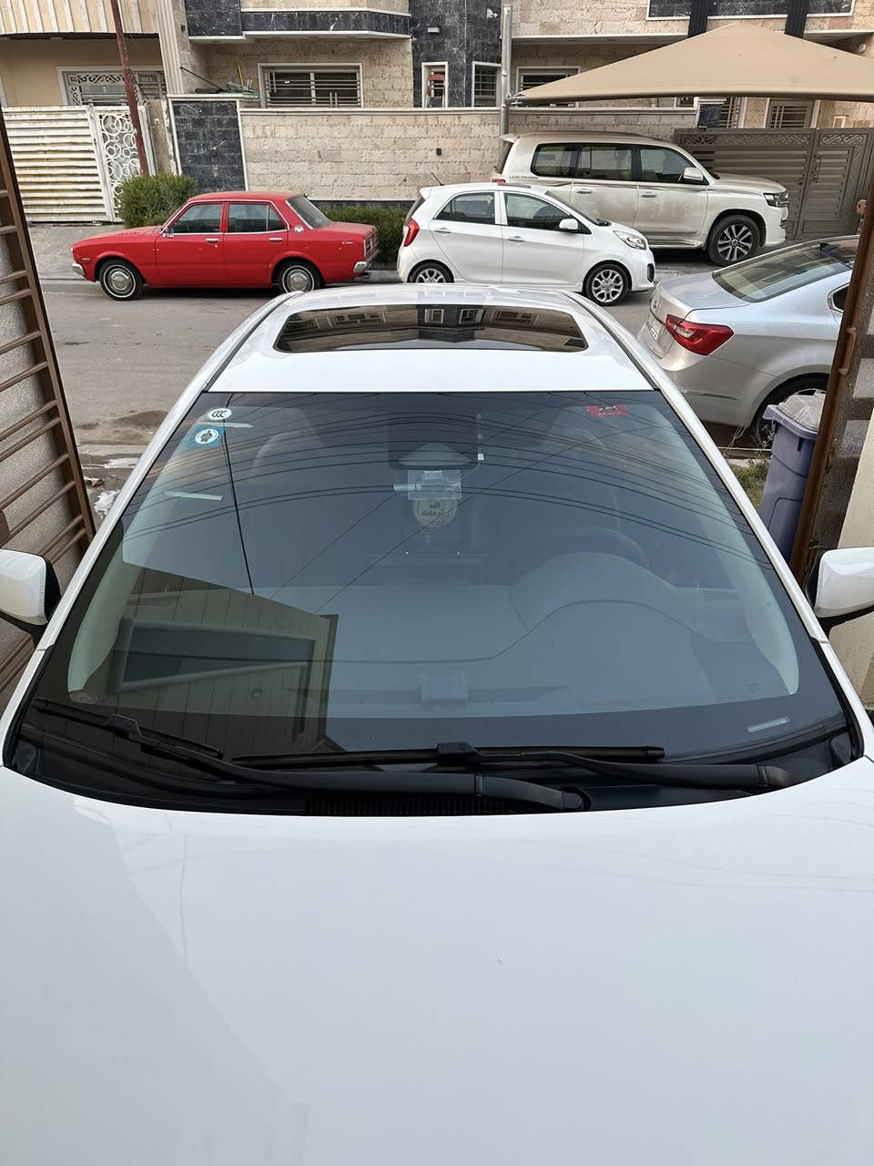 السلام عليكم كورلا هايبرد خليجي موديل 24 فول مواصفات عدا الكشن كهرباء ..
ماشية 41 الف .. رقم بغداد ب اسمي 
كفالة عامة من الصبغ والبارد والتبديل
 بيهة رصعة بكد الاصبع يم الرقم الخلفي فقط سيارة جديدة لوك .  
السعر 147 بيها مجال 

 د. علي العامري.   ***********
