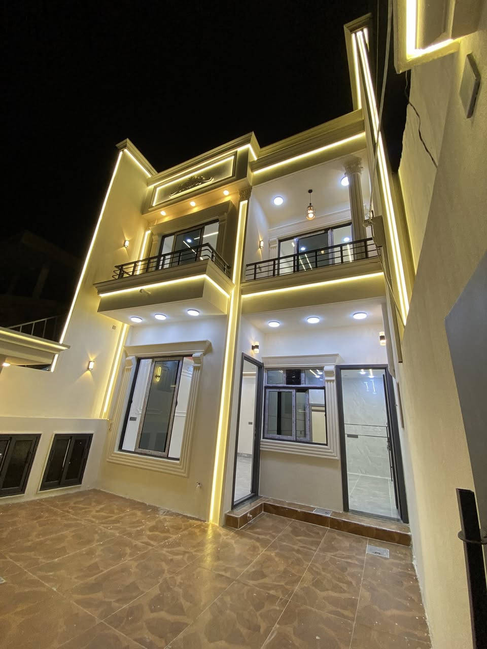 اجمل دار للبيع طابو صرف في منطقه حي الاسرى ولمفقودين مقابيل جامع العدل مساحه الدار 130 واجها الدار 6 ونص ونزال 20 فول vib السعر خاص لطفا او الاتصال على الرقم 
***********
***********
