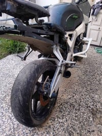 دراجه نوع cbr بطح مال سباق هونداي موديل ١٩٩٨مكينه ١٠٠٠ccبدون كفرات بدو...