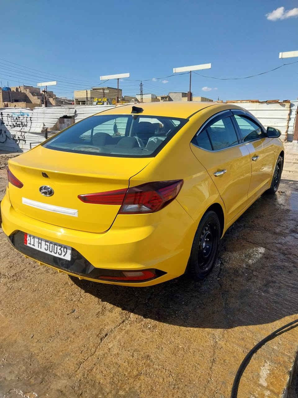 سلام عليكم النترا ميديل 2019 لبيع او مراوس سياره فول موصفات محرك 2000 دوش بيه 3 قطع فقط مال امريكه بابين وجاملغ بدون دواخل سياره مكفوله كفاله عامه رقم بغداد بسمي تبريد تدفئه كله شغاله  ماشيه 128 الف مكاني بغداد الحسينيه الراشديه السعر 132 بيه مجال حك الجيه فقط النتصال ع رقم ***********
