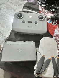 مني تو • كاميرا