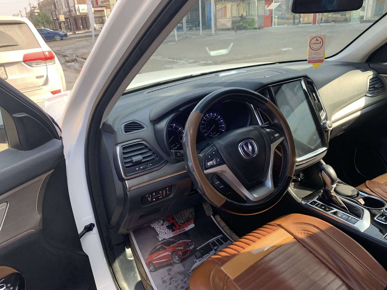 شانجان CS95 موديل 2019. فئة كلاسك بغداد  *********** ماشية 70000 قابل للزيادة ما بيها اي ضربة الحمد لله بيها كم شخطة بالصبخ للعلم تم صيانة المحرك في الشركة
