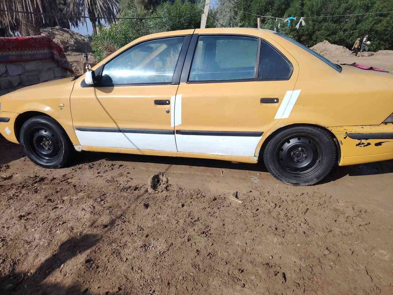 سلام عليكم البيع سمند موديل 2011مرقمه بغداد رقم الهاتف ***********
