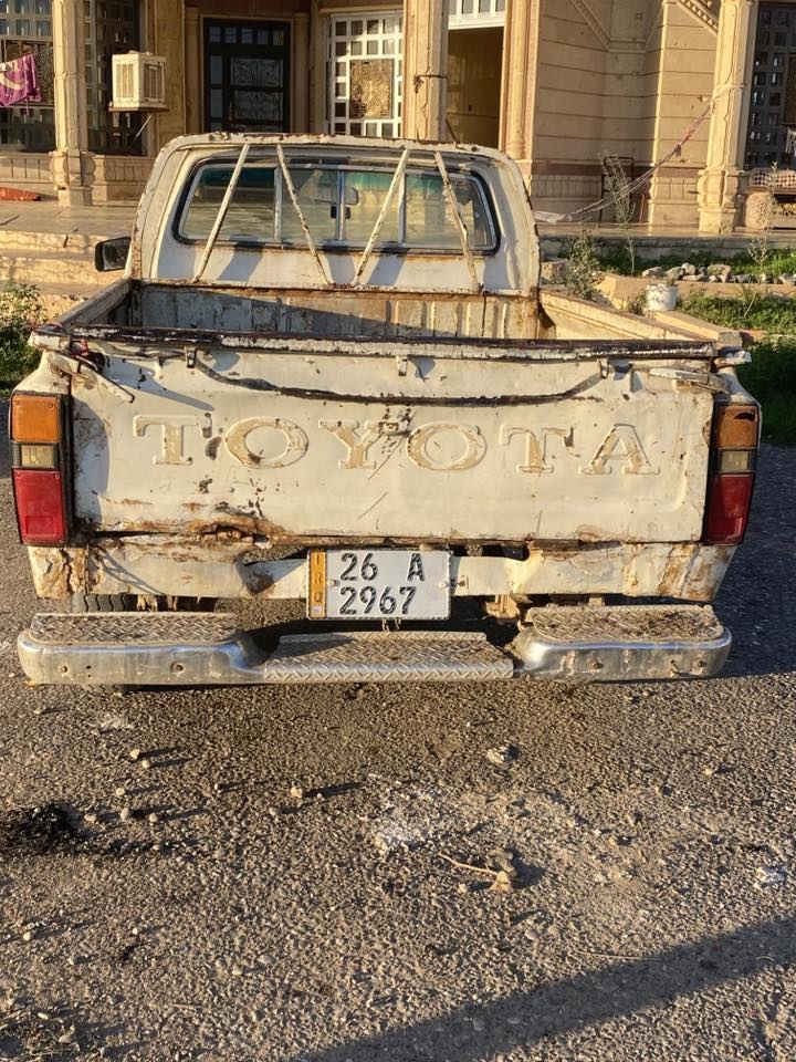 بيكم 80 رقم انكليزي تايرات نظيفة بارتي جديد محرك بوضعية ممتازة الكير النمرة الثالثة ماتشتغل محجل موجود السعر 19 ورقة وبيه مجال *********** مكان السيارة بيجي صلاح الدين
