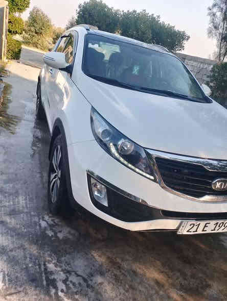 سلام عليكم من رخصت مدير الكروب سبورتج 11 خليجي رقم سليمانية جديدة سيارة سيارة بية بحافت الباب الخلفي صبق شيرين وبية صبق شبر يم قبق البانزيل ولباقي كفالة شاير بل مري شفط سستم كلة اصلي تحكم ستيرن جيهتين 
كامرة بل  مرآة ليزرية تبريد كلة جديد ميكانيك وتتفية جديدة حدادية جديدة سيارة مكفولة كفالة عامة سعر 135 *********** ابي واتساب
