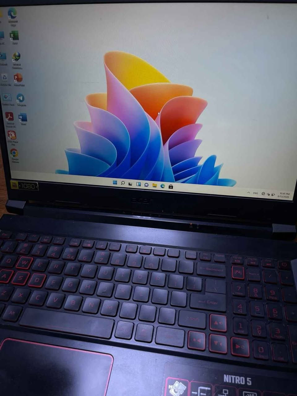 المعالج: Intel® Core™ i5-10300H (الجيل العاشر، فئة الأداء العالي H بسرعات تبدأ من 2.50 GHz).
 الذاكرة (RAM): 24.0 GB (مُرِقّاة لضمان سلاسة تامة وسرعة خيالية في المونتاج والبرامج).
 كارت الشاشة المنفصل: NVIDIA® GeForce® GTX 1650 بسعة 4 GB (ويصل حتى 16 GB مع الذاكرة المشتركة).
 كارت الشاشة المدمج: Intel® UHD Graphics (لتوفير طاقة البطارية أثناء التصفح).
 الهارد (SSD): سعة 715 GB فائق السرعة (لإقلاع النظام وتشغيل البرامج بثوانٍ).
 النظام: Windows10 Pro الأصلي (64-bit) مُحدّث بالكامل.
*********** النجف, العراق
