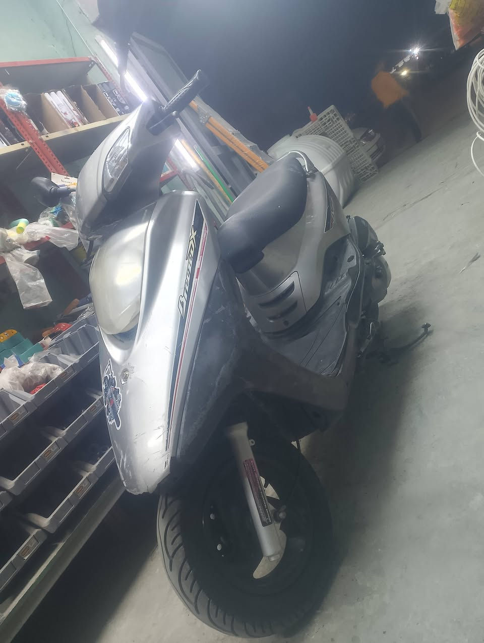 بريز للبيع بلاد ختم واحد كفاله خرسه
نازله رمبه  مميزه البريك الأمامي اجه بيها دسكات مو بنز بلاد السعر 650 وبيها مجال 
***********
