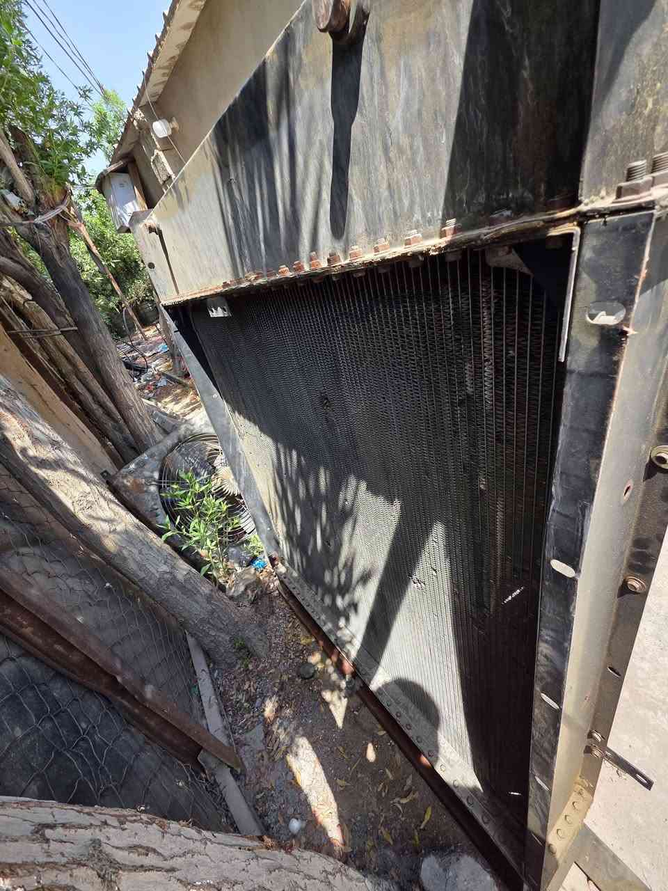سلام عليكم راديتر نضيفه تشيش جديد جاهزه قياسها 120×160 + كلر جديد ما مشتغل حجم جبير قياسه 85×105
سعرها ب600 الف وبيها مجال 
مكاني نجف عسكري مدارس 
***********
