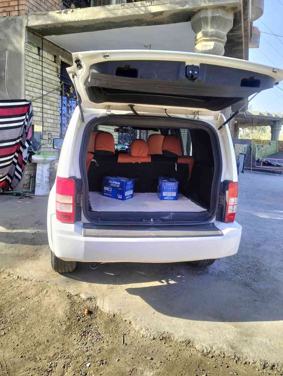 السلام عليكم للبيع.جيب لبرتي 2012 السياره كلش نضيفه واحلا من الصور   كامله عل اخر حبايه الف متصرف عليها حادثها  بصيط وصور السونار بلمنشو *********** السعر 105وبيها مجال
