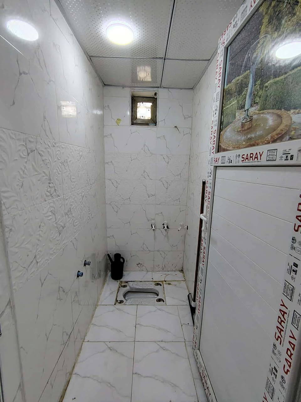 بيت الايجار 50متر  يتوفر 100 م و200 م ايجارات 

🏠  مقابل ملحق قرية الغدير  

غرفه  - صالة  -صحيات  -مطبخ -
***********
