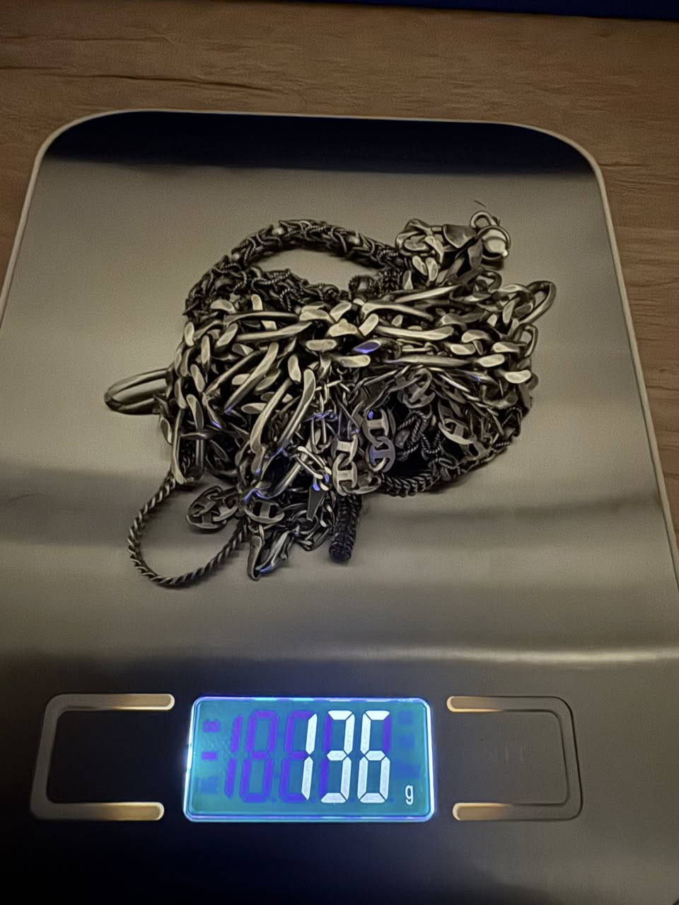 السلام عليكم … للبيع الغرام ع 4 نهايتة مكاني بغداد بوب الشام ***********
