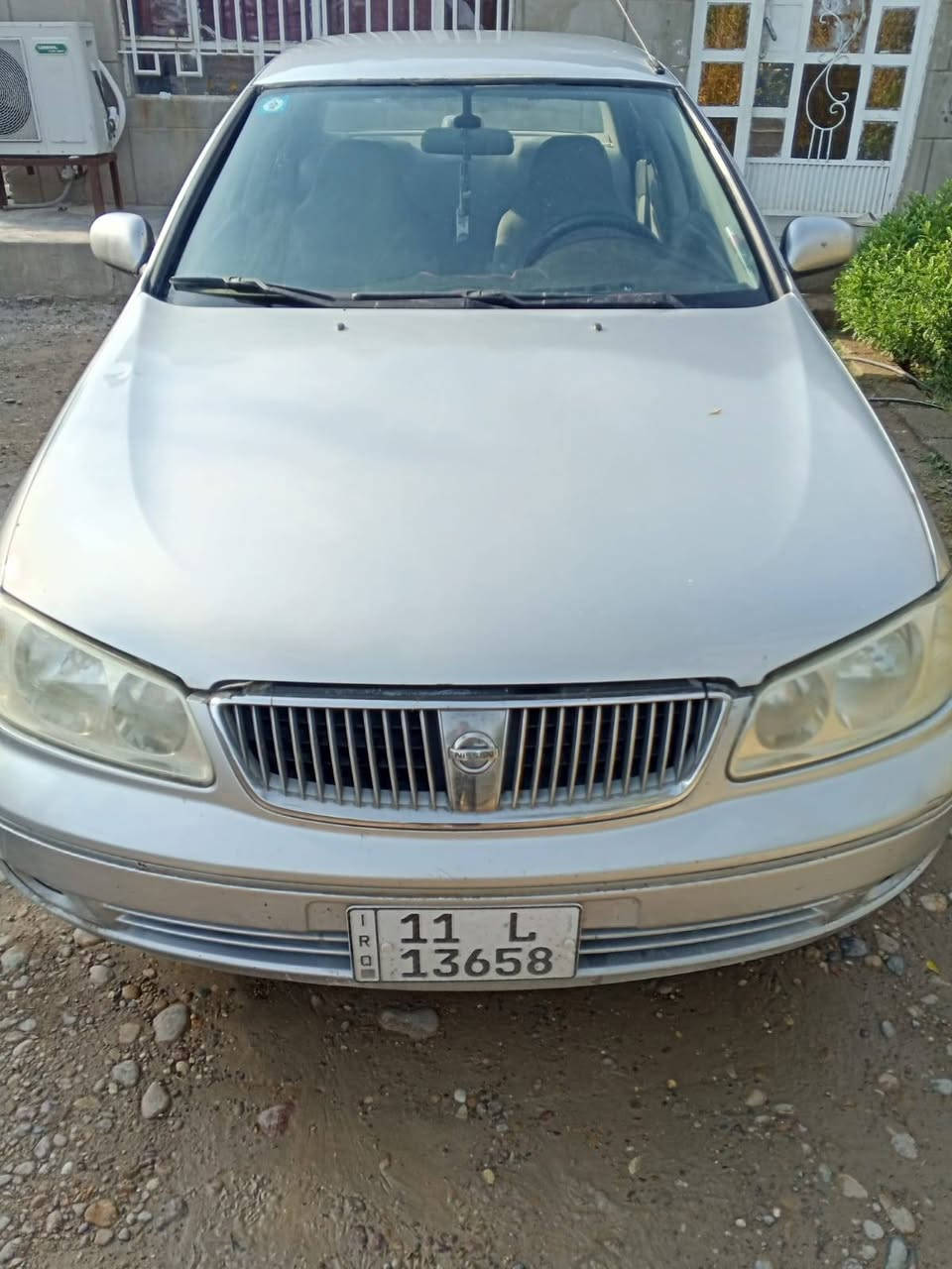 سيارة سني موديل 2003 رقم انكليزي صبغ عام أثر جراد ضربة جاملق جهة سايق امامي مصلح تفاصيل أكثر + كفالة عامة من كير مكينة مكفولة جاهزة مابيها شي تبريد تدفئة كلشي كامل  عنوان بغداد/ التاجي /*********** رقم تواصل واتس اتصال موجود سعر 85 وبي مجال الطيبين
