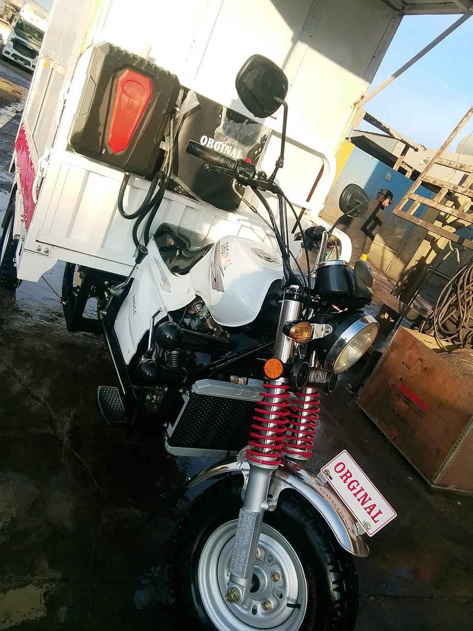 ستوته موديل 2024 مطعم كامل للبيع ستوته صفر ما ماشي ابد محرك 20000 تبريد مي يعني راديتر واتساب فقط *********** واتساب
