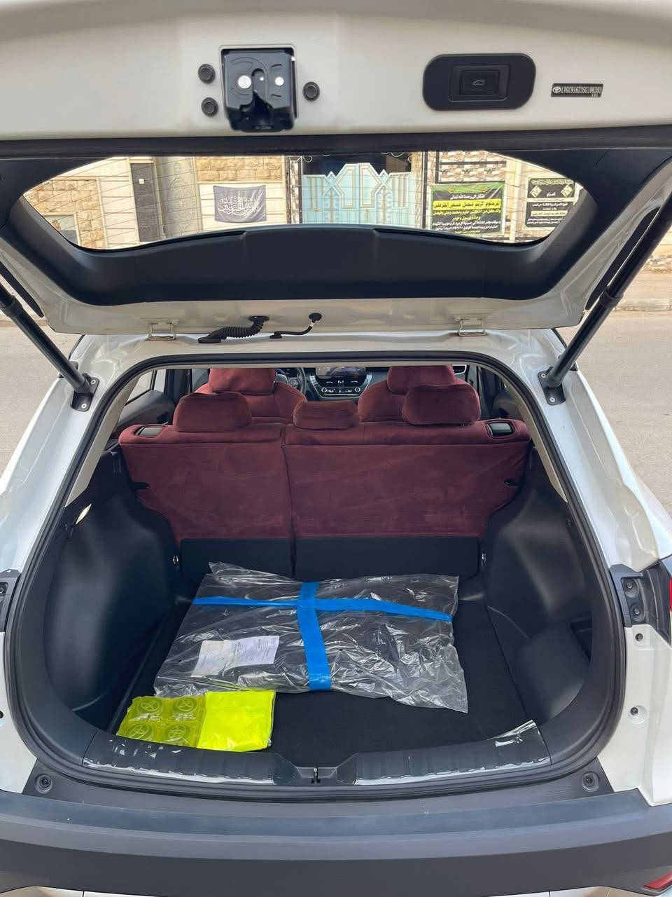 تويوتا فرونت لاندر ( تو كلر ) 2025
هايبرد محرك(  4سلندر ) 2000🔥

سياره رقم بغداد بسمي جاهزه 

🔅الموصفات

بصمة ابواب +بصمة تشغيل

فتحه سقف سلايد روف

كراسي جلد اسود + مغلف دوشمة الحفاظ ع سياره 

كرسي كهرباء 

صندوق كهرباء 

كامره خلفية دواره 

ويل كب اسود رياضي 

رادار امامي 

تحكم ستيرن 

مثبت سرعه + سياقه ذاتيه

اريل نفكيشن

كشاف LED

لايت عدسات بشكل مميز 

سياره بحالة وكالة ممشى 3000الف 

البيع او مراوس حسب القناعه

العنوان المثنى -السماوة 

الاستفسار اتواصل ع رقم ***********
