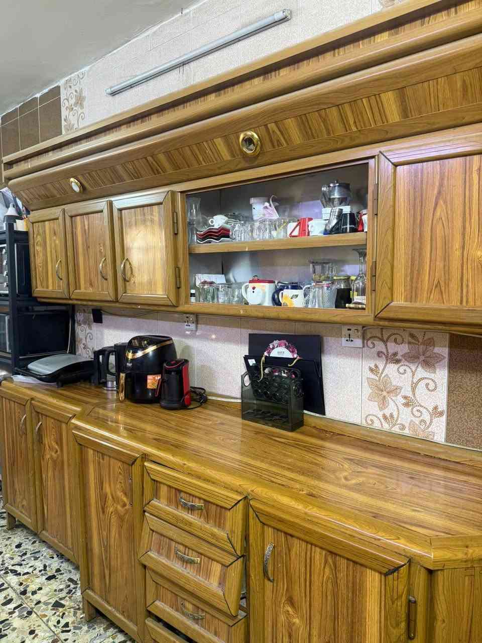 اغراض بيت للبيع تخم تركي زان 200 كاونتر 6 م 200 ثلاجة 28 ب 100 طباخ كريازي حجم كبير ب 100 غرفة نوم تركية باب اول الثقيل 8 قطعه مع ميز بلازما 500 غرفه شبابية 200 .
بغداد البنوك ***********
