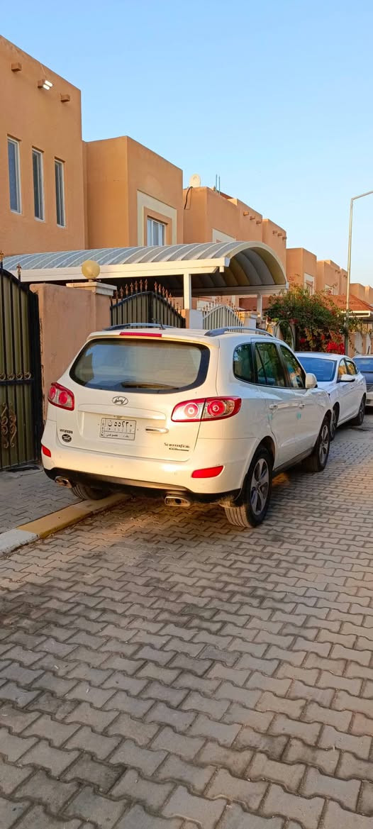 سلام عليكم
للبيع . للبيع سنتافي 
الموديل : 2012 
المواصفات : 
1ـ بصمه تشغيل  بصمات ابواب دخول ذكي .
2ـ فتحه .
3ـ تحكمات ستيرن جهتين .
4ـ دفع رباعي 4*4
5ـ مري كهرباء شفط 
6ـ كرسي السائق كهرباء 
7ـ زنون LED
8ـ كشافات ليليه 
9ـ 6v 3500
10ـ 7 راكب 
11ـ 3 قطع تبريد ثلج ❄️🥶
12- اشعه في المرء الوسطيه 
13ـ اشاير بالمري 
14ـ نيكل + ويلات نيكل
15ـ صاجات + قفل جكمجه .
16ـ ثلاجه كبيره .
17ـ كامره دواره 360 درجة.
18ـ كروز مثبت سرعه .🛣️
ــــــــــــــــــــــــــــــــــ 
السياره . كفاله . عامه . من الدعاميه للدعاميه. فقط ربع بنيد! ! !   فول 1/1
ـــــــــــــــــــــــــــ

رقم بغداد مشروع وطني سنويه ورقم لل2027

السعر178$ وبيه مجال
مكاني نجف حي الامير***********
